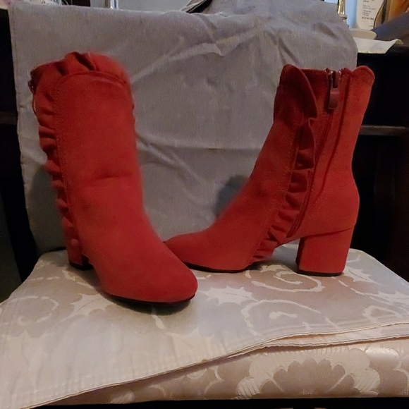 Chadwicks Shoes - Chadwick's Suede Boots